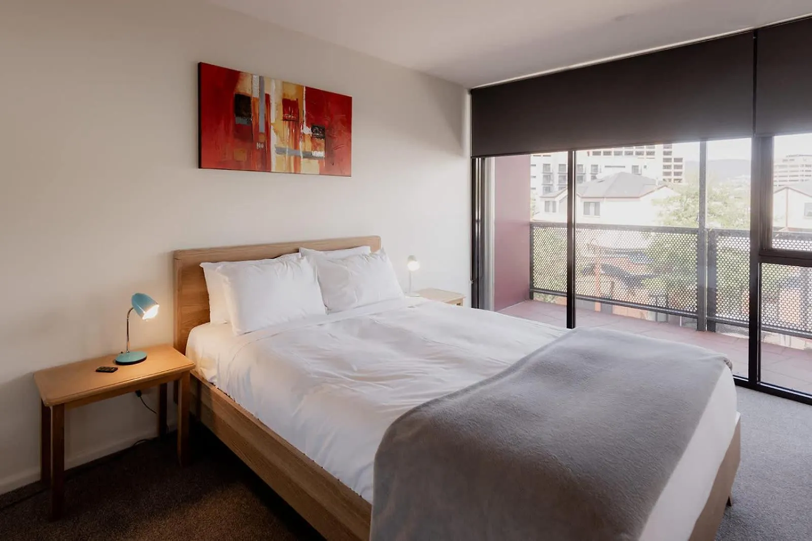 Inner-City 2 Bedroom Apartment - Perfectly Located Hobart
