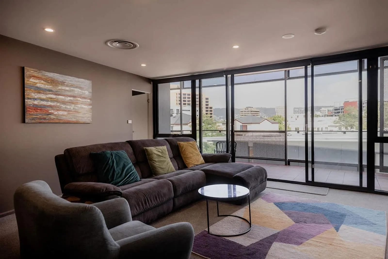 Inner-City 2 Bedroom Apartment - Perfectly Located Hobart 0*,
